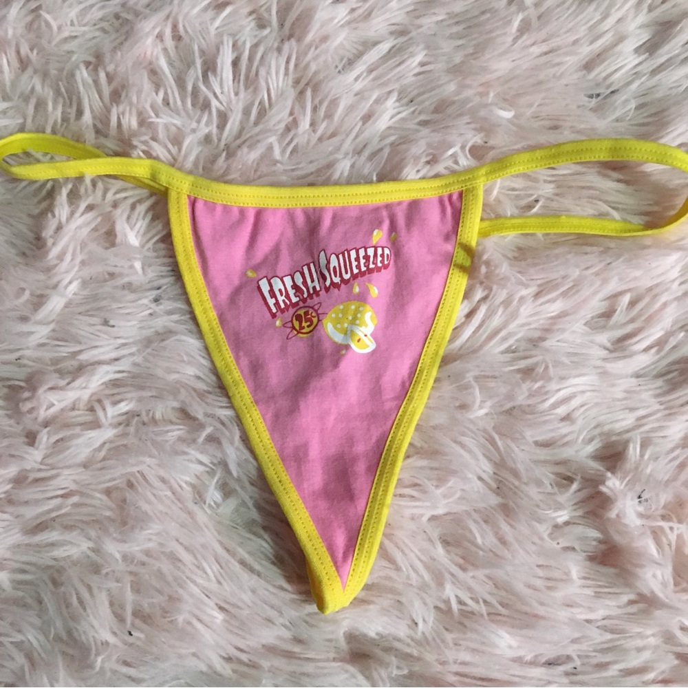 Early 2000s pink & yellow Rampage thong “freshly squeezed” thong 🍋